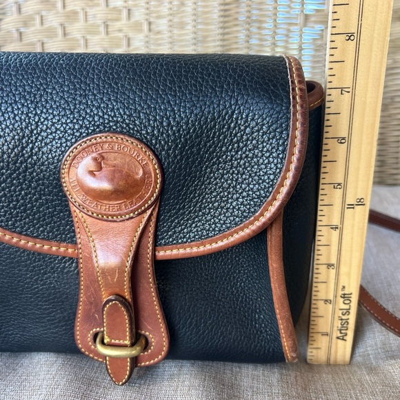 Vintage Dooney & Bourke Essex Crossbody AWL Bag - Picture 13 of 15